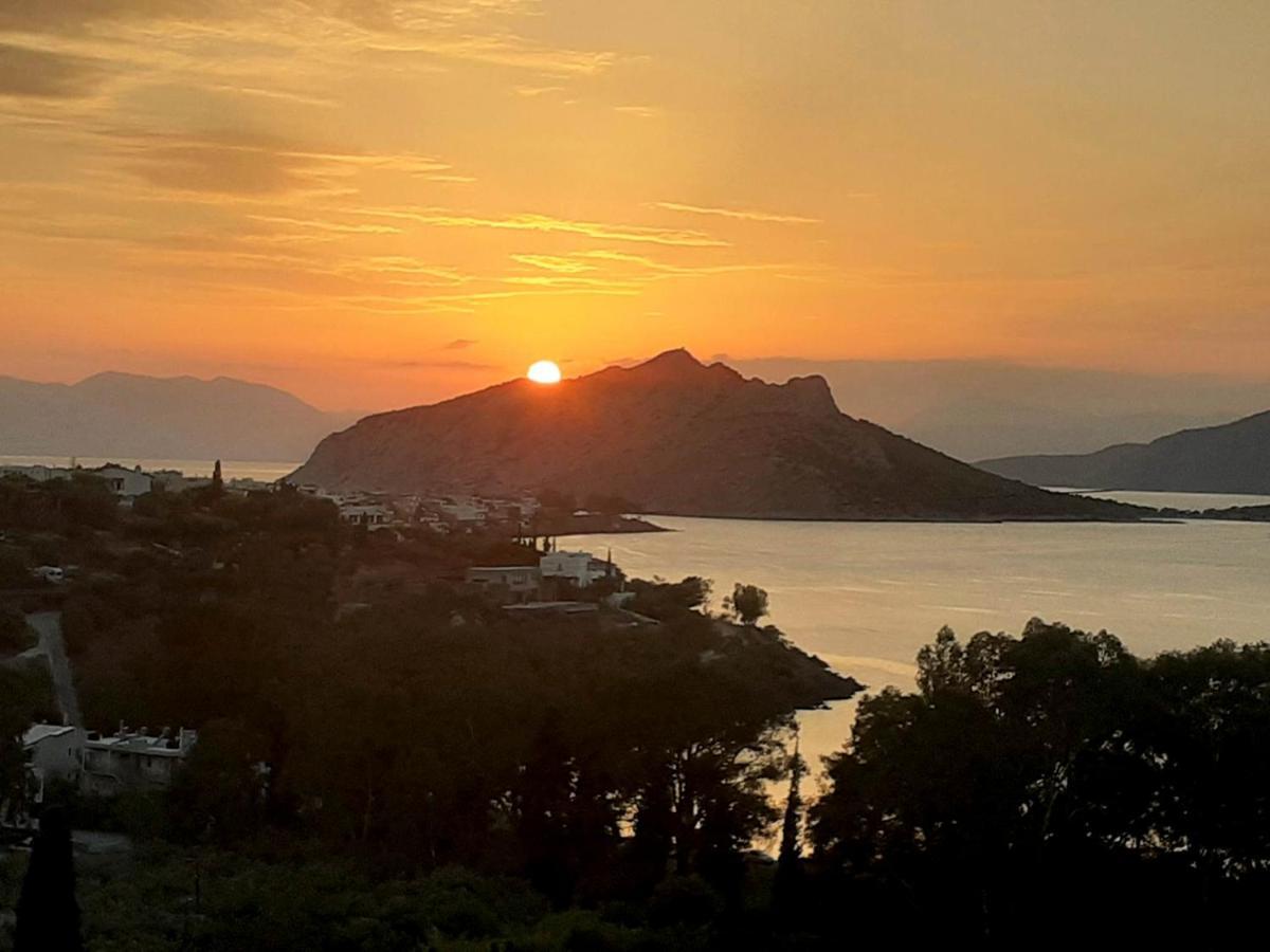 Serenity Villa Aegina Fantastic View Near The Beach Esterno foto